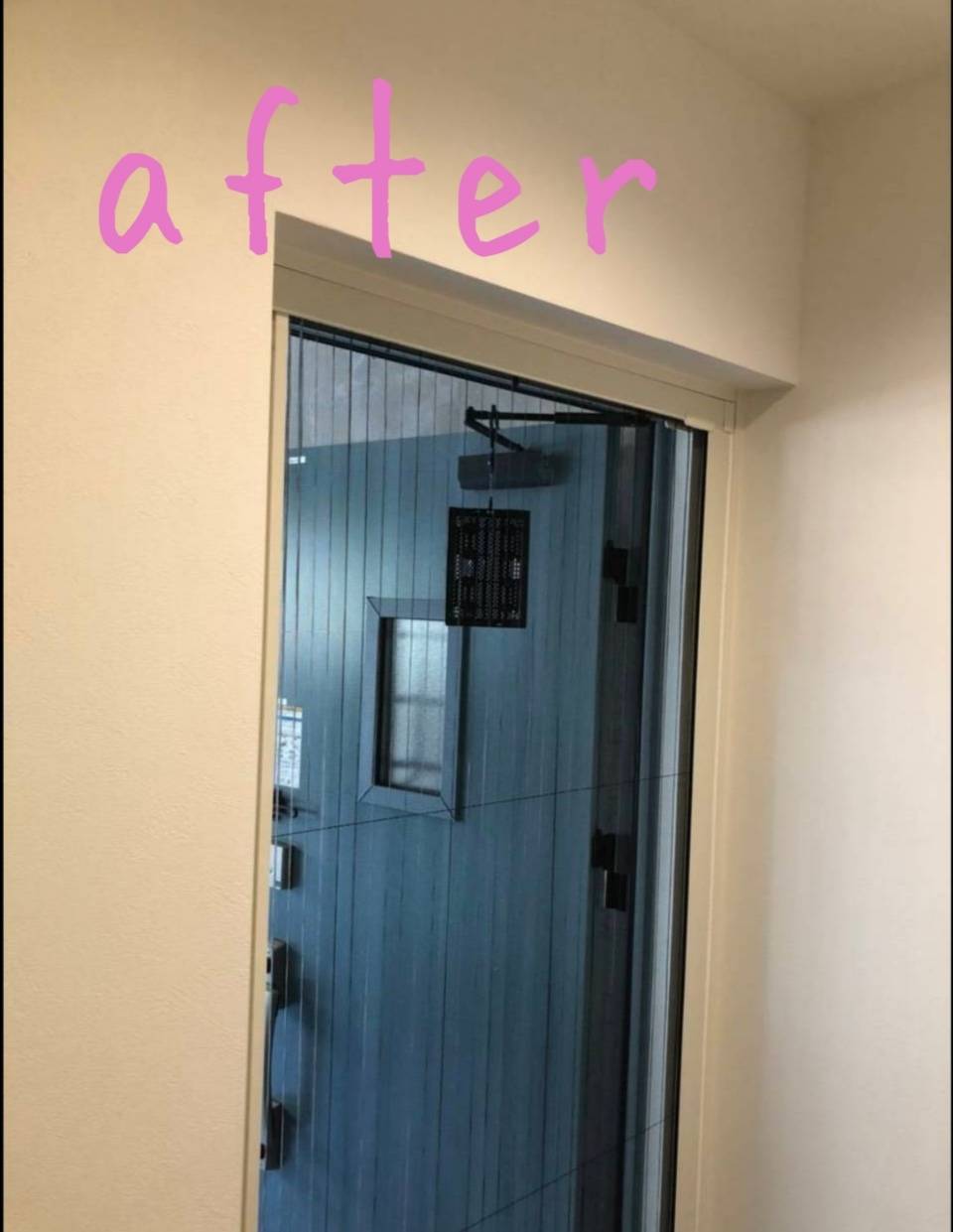 玄関網戸取付け